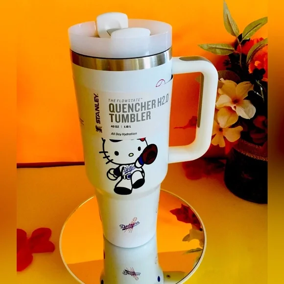 Hello Kitty Stanley Dodgers tumbler NIB - Picture 1 of 3